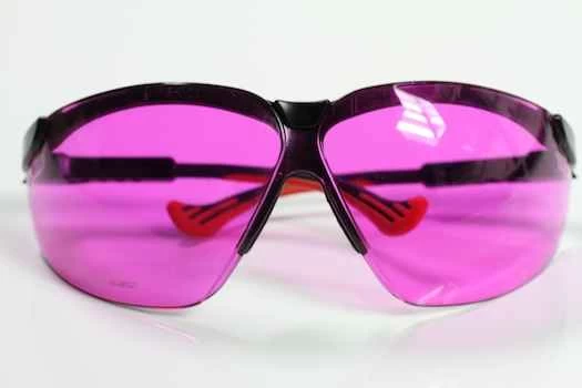 色覚異常用メガネ