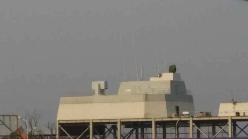 中国海軍055型巡洋艦