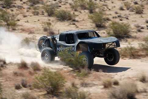 トロフィートラックレース