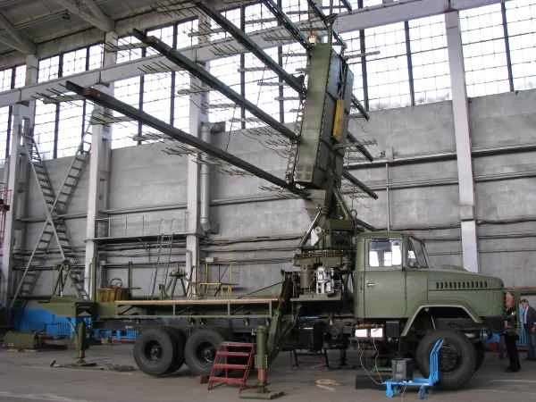 ウクライナ、完成間近の新レーダーシステムを公開