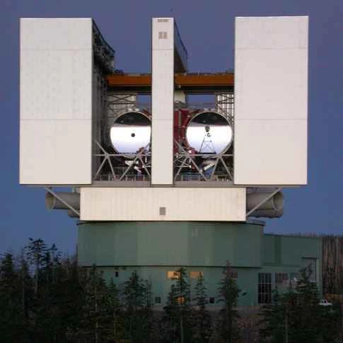 大型双眼望遠鏡