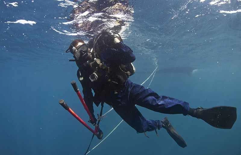 DARPAの2013年の希望リスト：極限ダイビング、​​ポータブル脳波測定、重力ビジョン