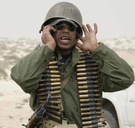 リビア反政府勢力、大規模なハードウェアハッキングで携帯電話ネットワークを乗っ取る