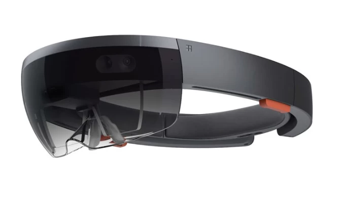 マイクロソフトはホログラムを信じてほしい