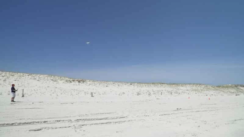 ビーチにいる男性