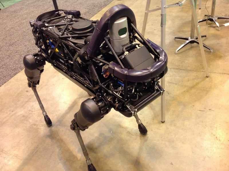 スポットDARPAロボット