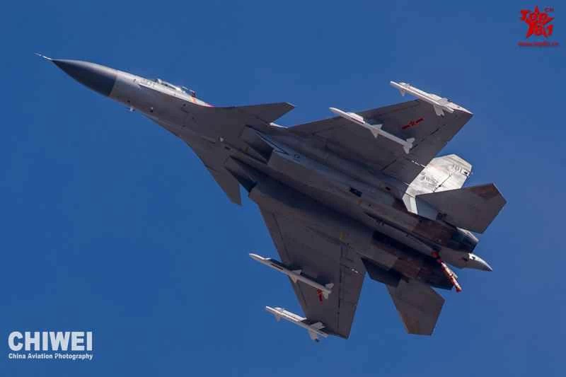 中国のJ-15空母戦闘機