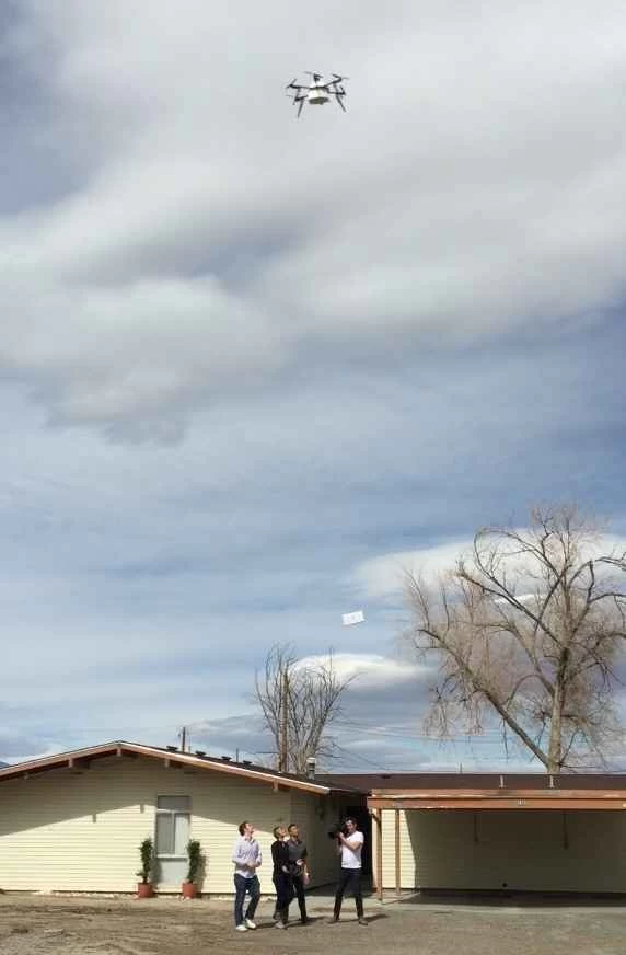 フリティー配達ドローン