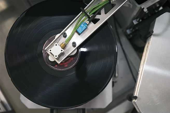 自動レコードプレス