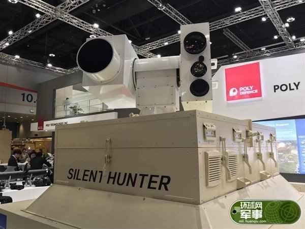 ドローン、レーザー、戦車：中国が最新兵器を披露