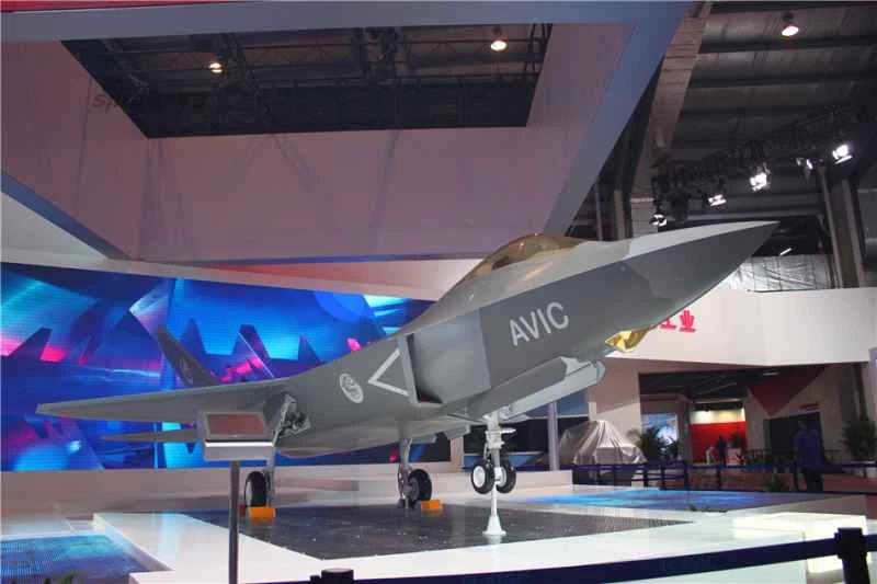 中国 FC-31 J-31 ステルス戦闘機