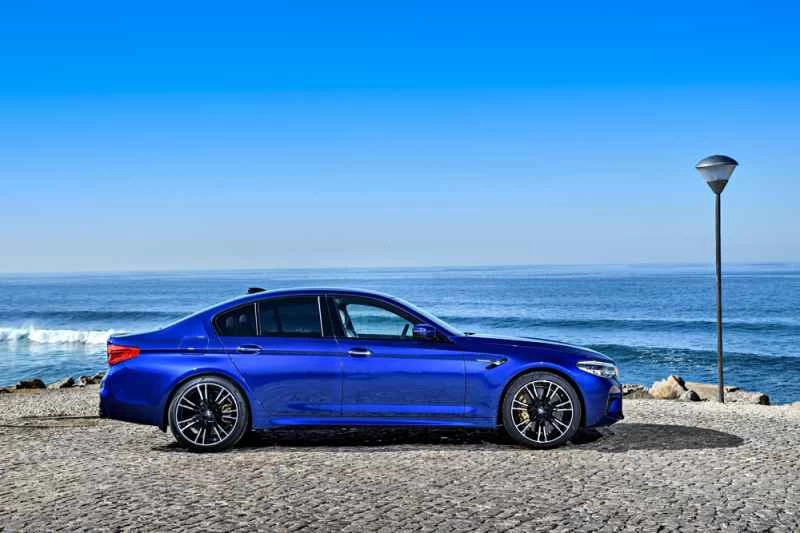 ミレニアル世代は車を所有することに関心がないため、メーカーはサブスクリプションを提供している