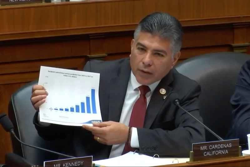 カリフォルニアのカルデナス氏