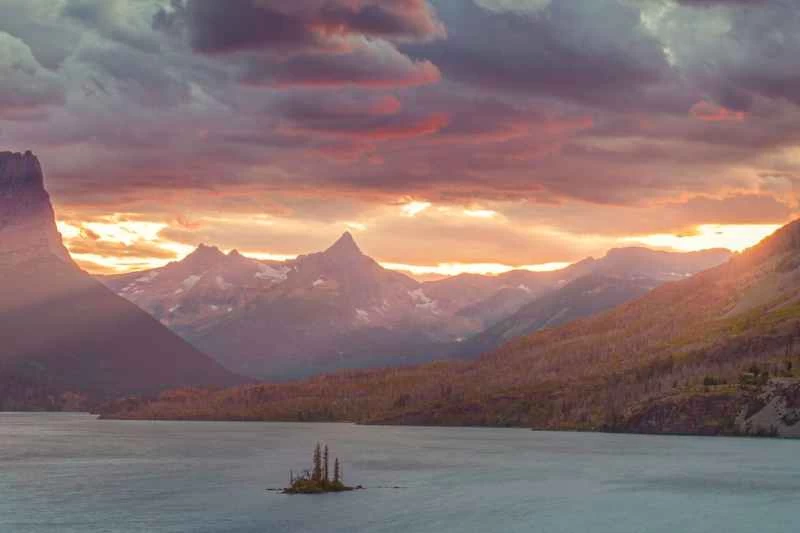 シンプルな背景写真のせいで、一部のAndroidユーザーがスマートフォンを工場出荷時の状態にリセットせざるを得なくなっている