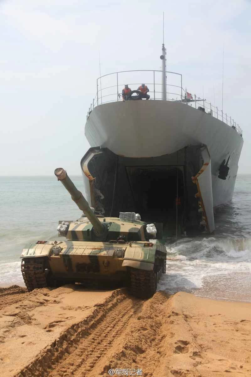 中国 ZTZ-96 戦車 水陸両用戦車