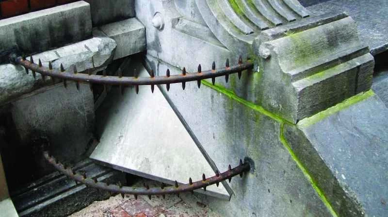 排尿防止バー。