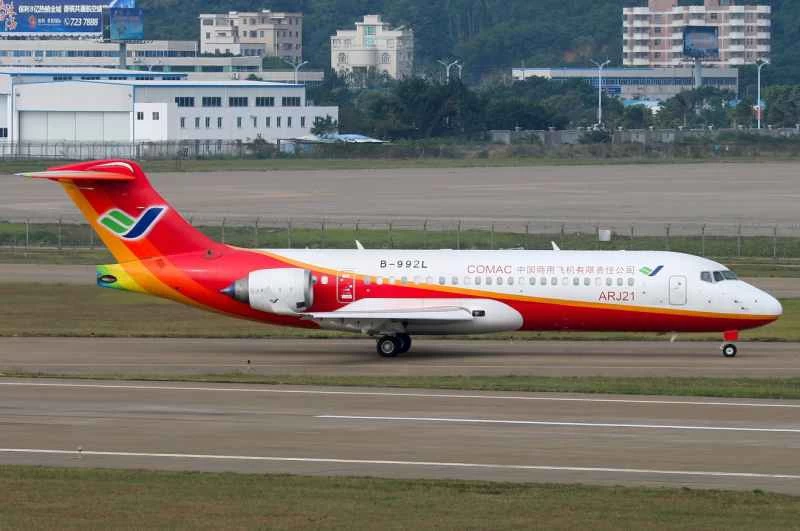 中国COMAC ARJ-21