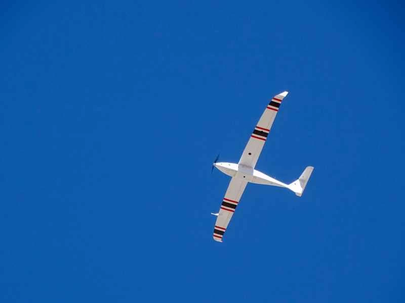 ドローンは砂漠の雲から雨を引き寄せるのでしょうか？